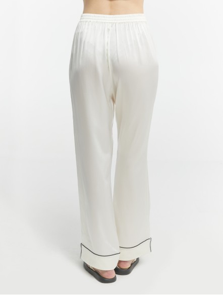 Chic Trimmed Silk Loungewear Set Chic Trimmed Silk Loungewear Set