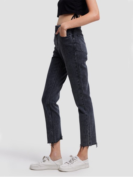 Hight Waist Tapered Jeans Hight Waist Tapered Jeans