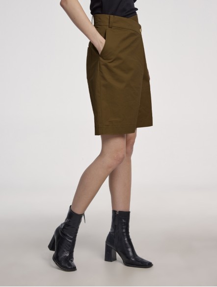 Off-center Pure Cotton Shorts Off-center Pure Cotton Shorts