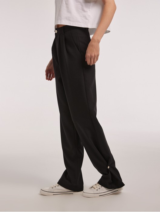 Pleated Straight Pants with Buttoned Bottom
