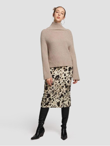 Cropped High-collar Knit Sweater Cropped High-collar Knit Sweater