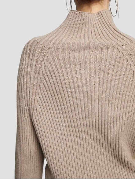 Cropped High-collar Knit Sweater Cropped High-collar Knit Sweater