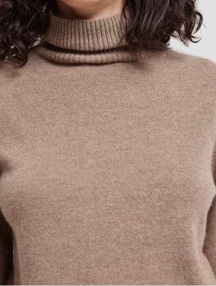 Cashmere Roll Neck Sweater Cashmere Roll Neck Sweater