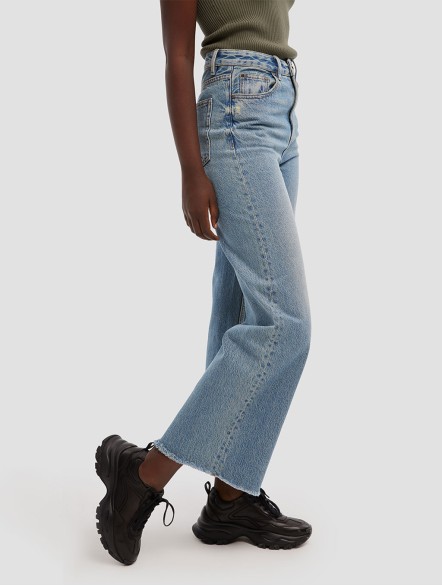 High-waist Wide Leg Frayed Jeans High-waist Wide Leg Frayed Jeans