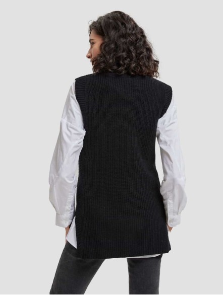 Sleeveless Turtleneck Wool Sweater Sleeveless Turtleneck Wool Sweater