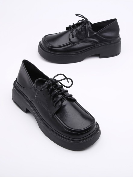 Lace-up closure Loafers Lace-up closure Loafers