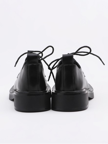 Square toe lace-up shoes Square toe lace-up shoes