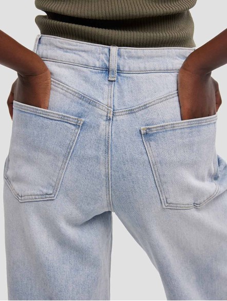 Straight Medium Washed Jeans Straight Medium Washed Jeans