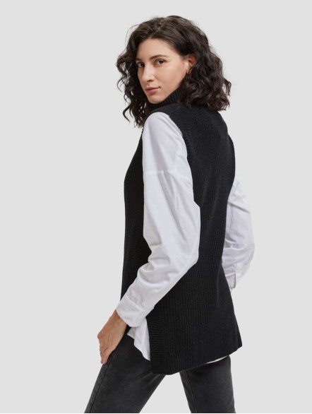 Sleeveless Turtleneck Wool Sweater Sleeveless Turtleneck Wool Sweater