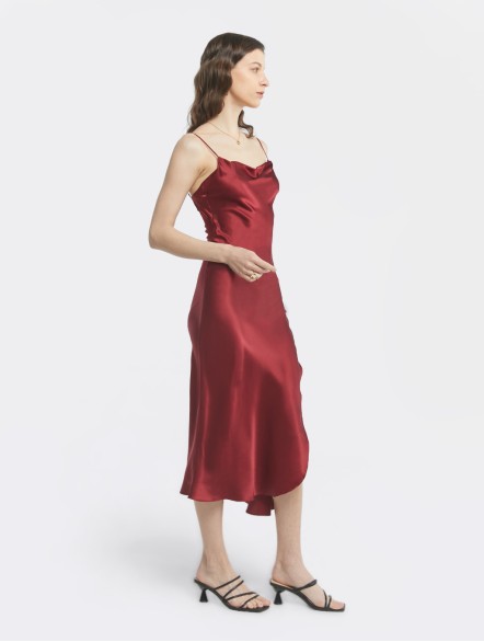 Nightgown High-Cut Silk Dress Nightgown High-Cut Silk Dress